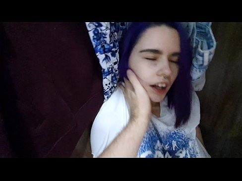 ❤️ Löysin siskoni kaapista ja autoin häntä laukeamaan ❤️ Laadukas seksi at us